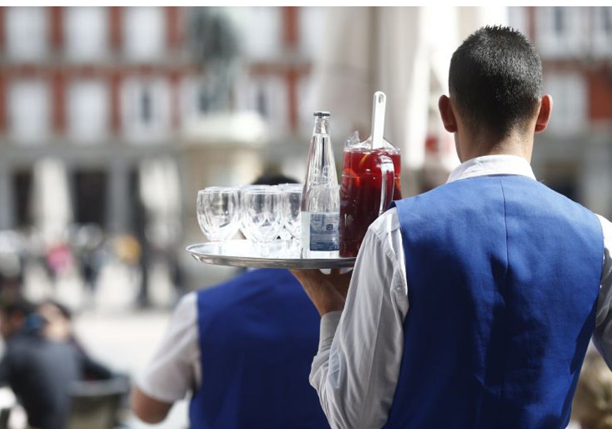 El comercio y la hostelería de Cádiz aglutinan buena parte del contingente de trabajadores con salario mínimo