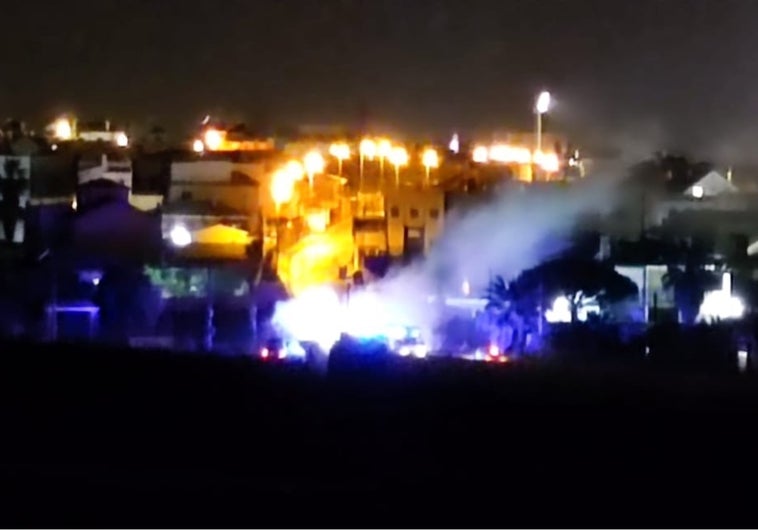 Incendio intencionado de contenedores en Sanlúcar