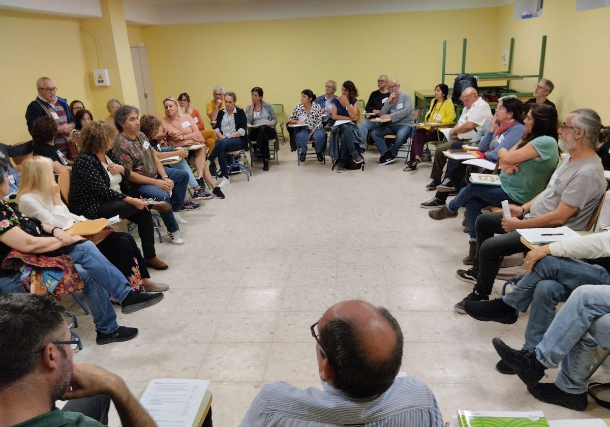 Una de las asambleas celebradas por Izquierda Gaditana.