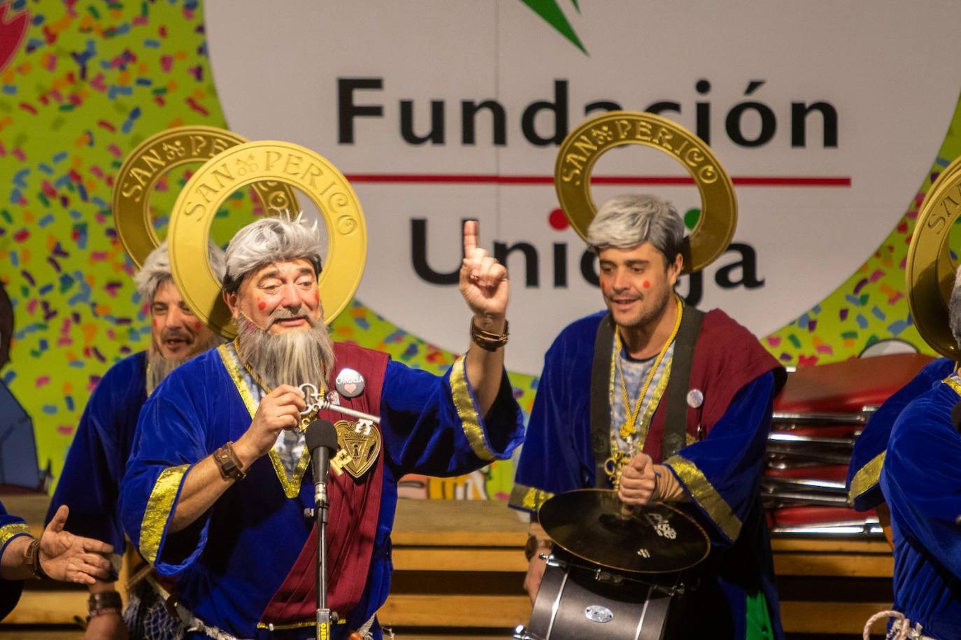 Fotos: La Fundación Unicaja entrega los premios de su concurso de coplas del carnaval gaditano