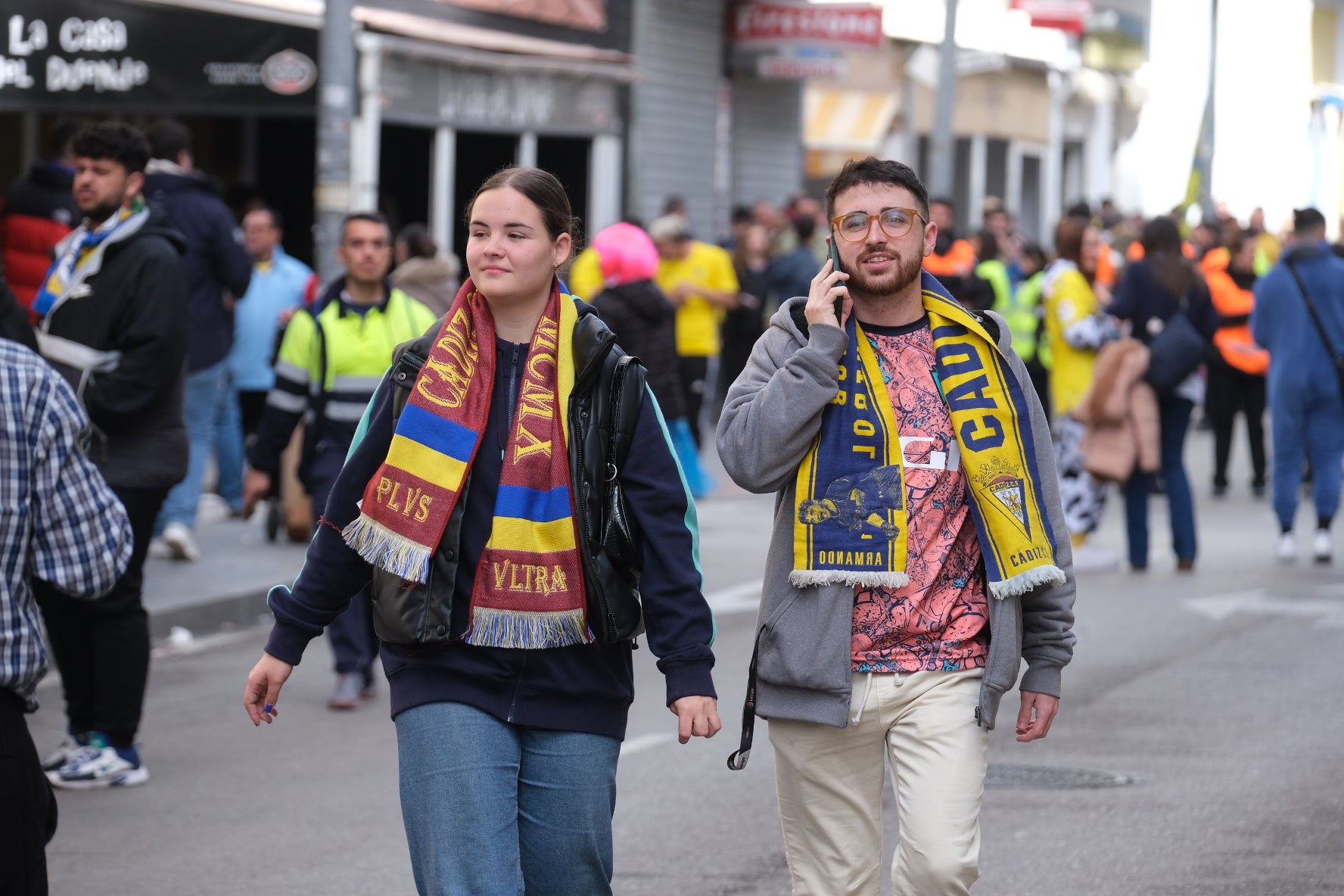 Búscate en los alrededores del estadio antes del partido Cádiz - Rayo