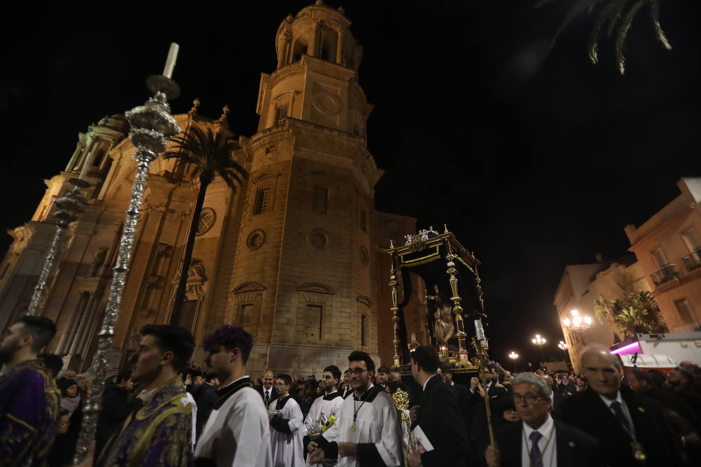 Fotos: Así ha sido el Vía Crucis Oficial de Cádiz