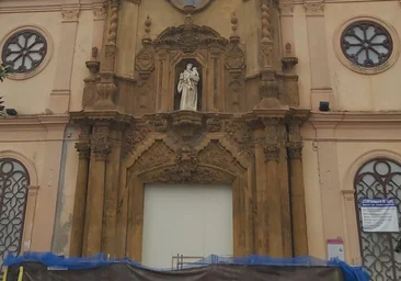 Finaliza la restauración de la portada principal de la iglesia de San Antonio
