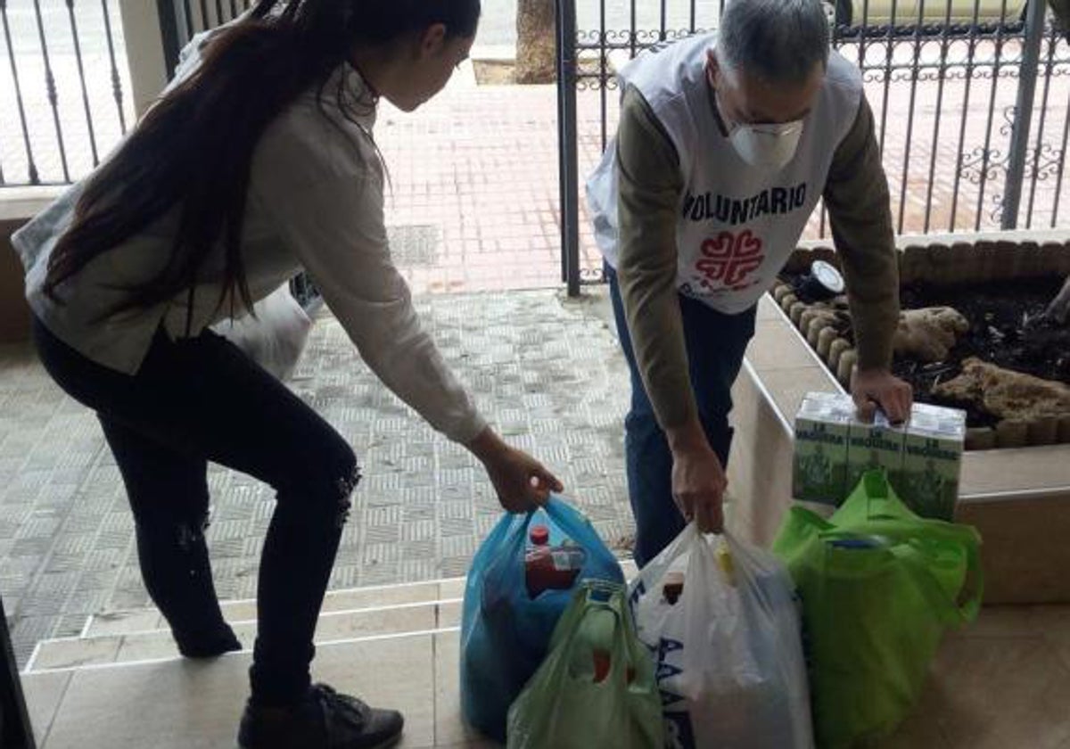 Voluntarios de Cáritas de Cádiz