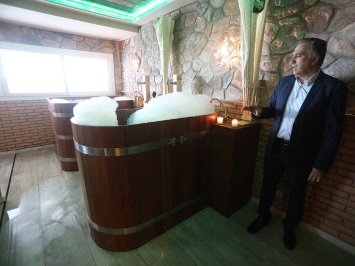 Así es el nuevo Spa de Cerveza del hotel Cádiz Bahía, el Beer Spa más grande de España