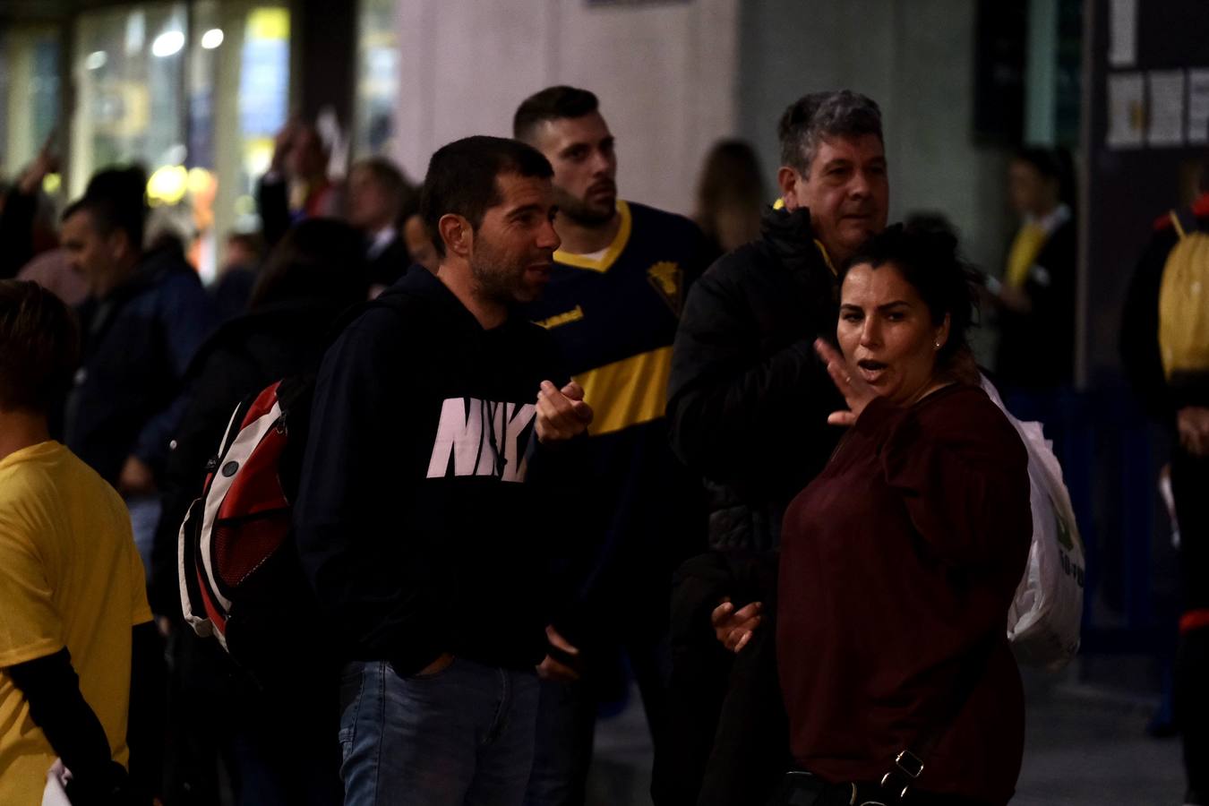 Búscate en la galería: ambiente en el partido Cádiz - Getafe