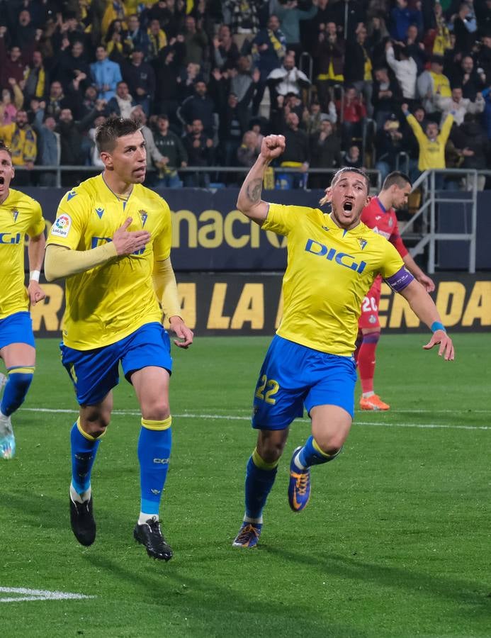 Fotos: Partido Cádiz - Getafe en el antiguo estadio Carranza