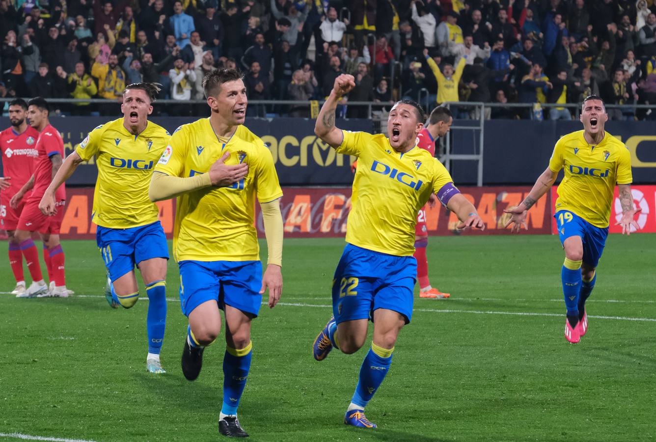 Fotos: Partido Cádiz - Getafe en el antiguo estadio Carranza