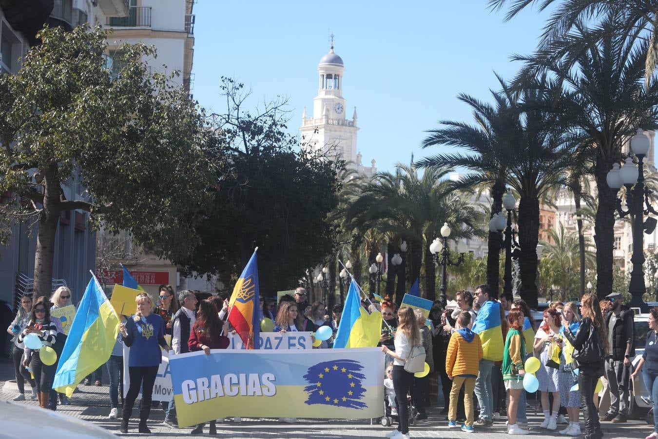 Fotos: La comunidad ucraniana en Cádiz pide de nuevo por la paz