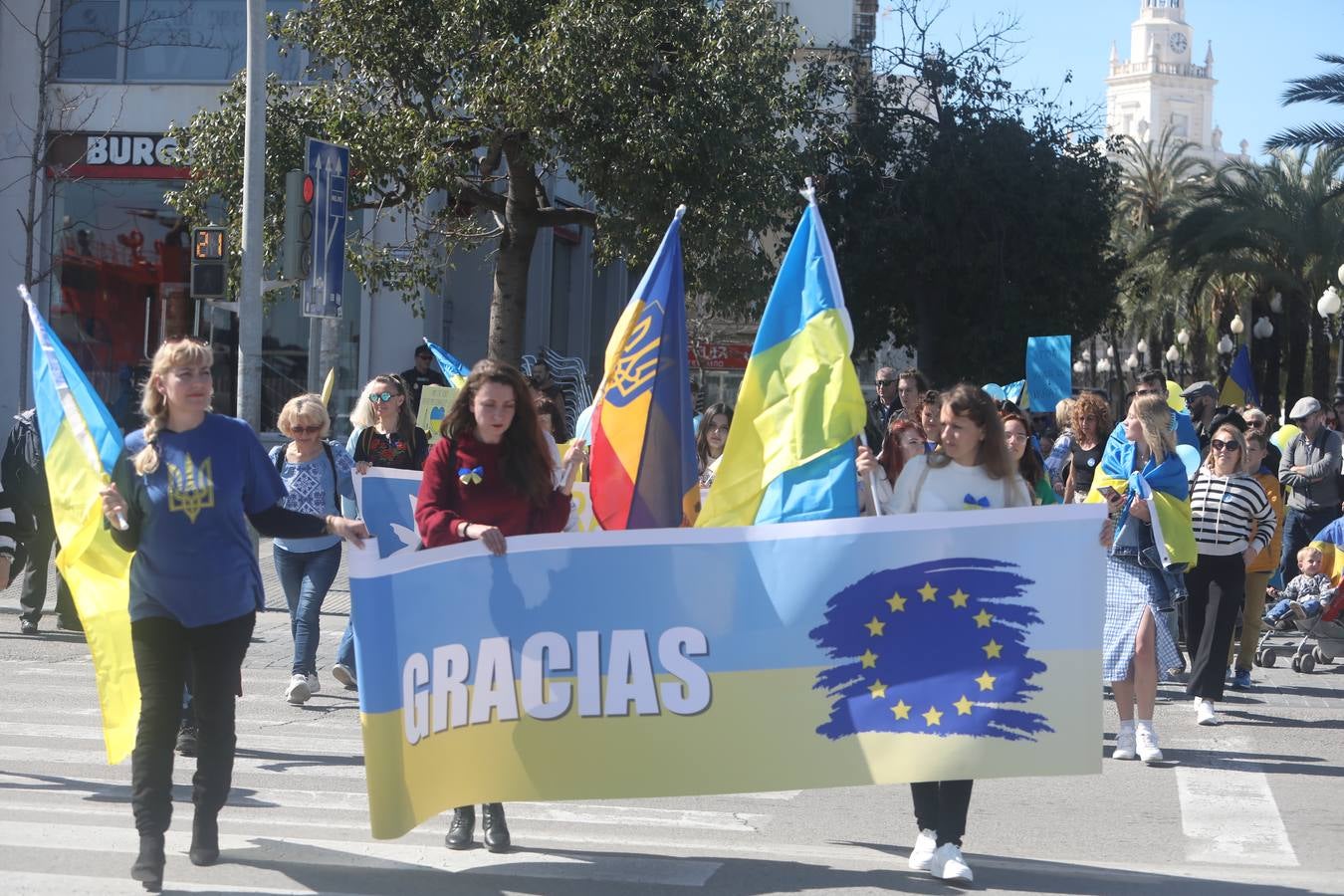 Fotos: La comunidad ucraniana en Cádiz pide de nuevo por la paz