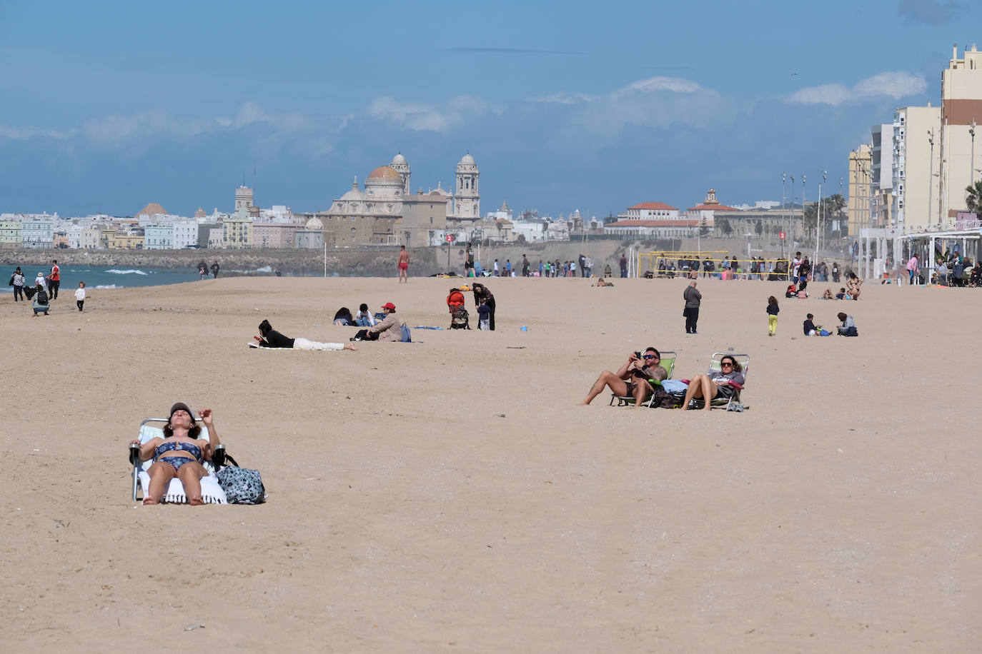 Fotos: Las playas toman protagonismo en Cádiz