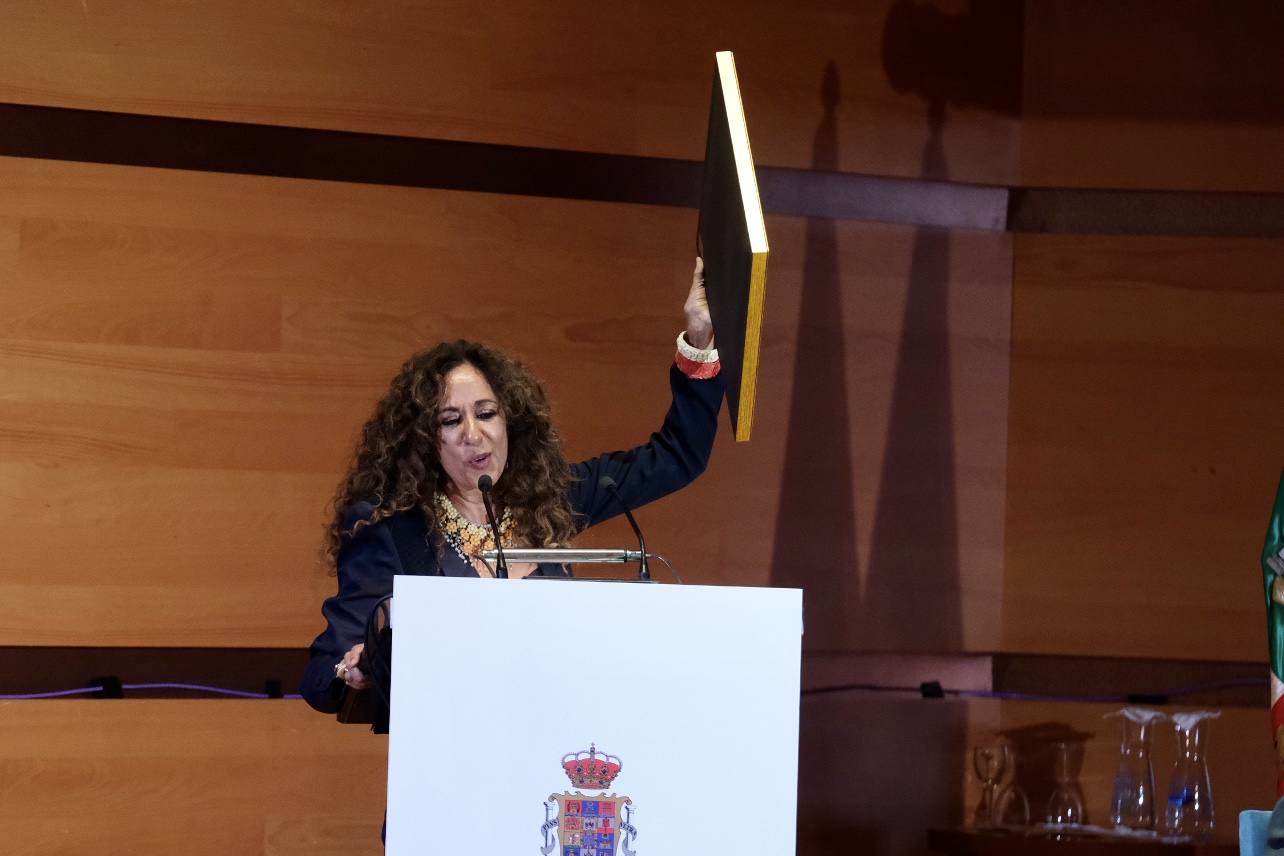 En imágenes: Alejandro Sanz y Lola Flores, Hijos Predilectos de Cádiz