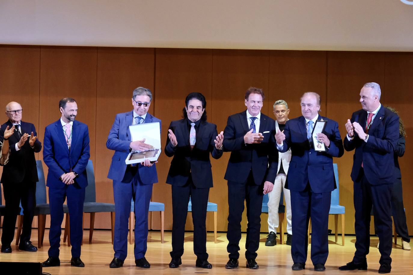 En imágenes: Alejandro Sanz y Lola Flores, Hijos Predilectos de Cádiz