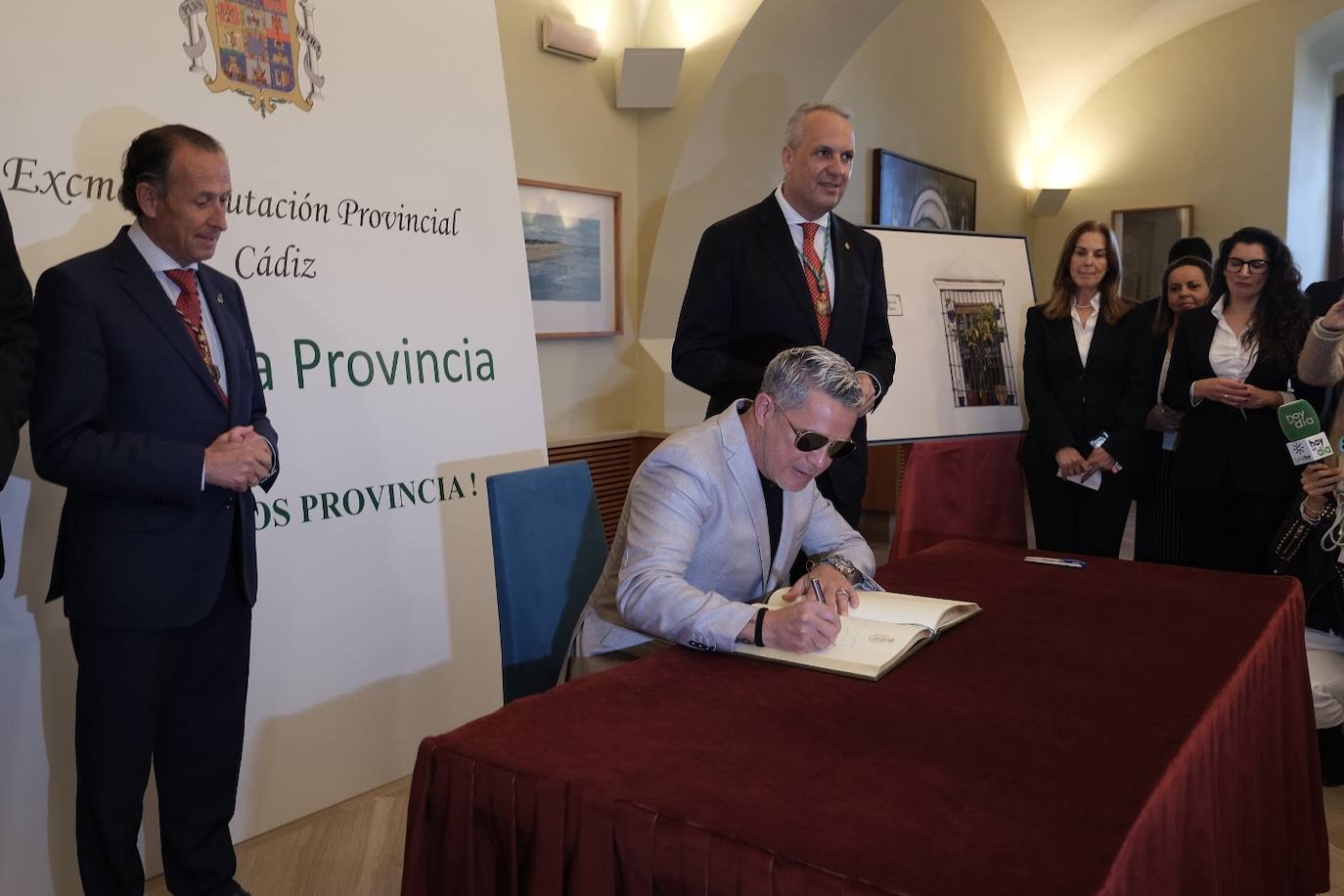 En imágenes: Alejandro Sanz y Lola Flores, Hijos Predilectos de Cádiz