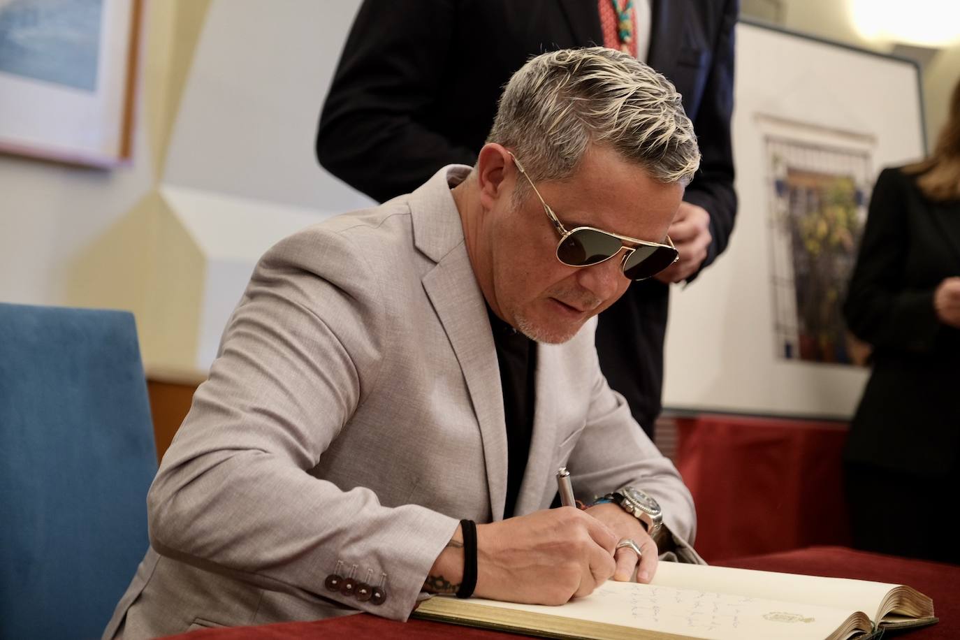 En imágenes: Alejandro Sanz y Lola Flores, Hijos Predilectos de Cádiz