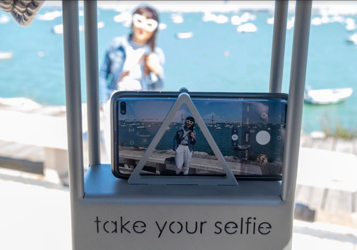 El Ayuntamiento pone en marcha la Ruta Selfie en la barriada de La Paz en Cádiz