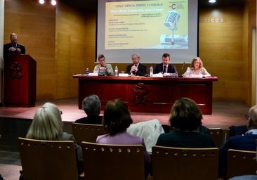 'Comunicación, salud y lenguaje', a debate en el ciclo divulgativo organizado por el Colegio de Médicos por el Congreso de la Lengua