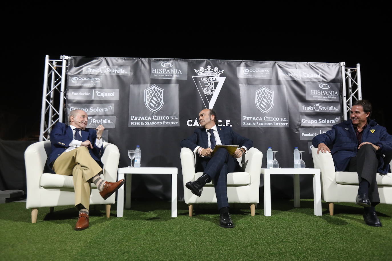 Fotos: José María García y José Ramón de la Morena cerraron el primer día de &#039;Hablamos de fútbol&#039;