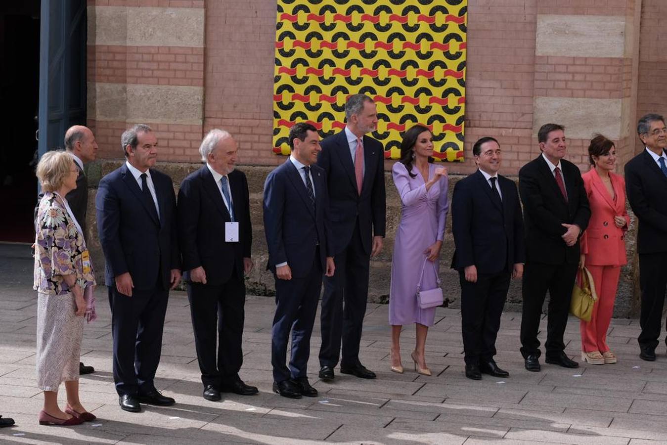 Fotos: la llegada de los Reyes de España para inaugurar el Congreso en Cádiz