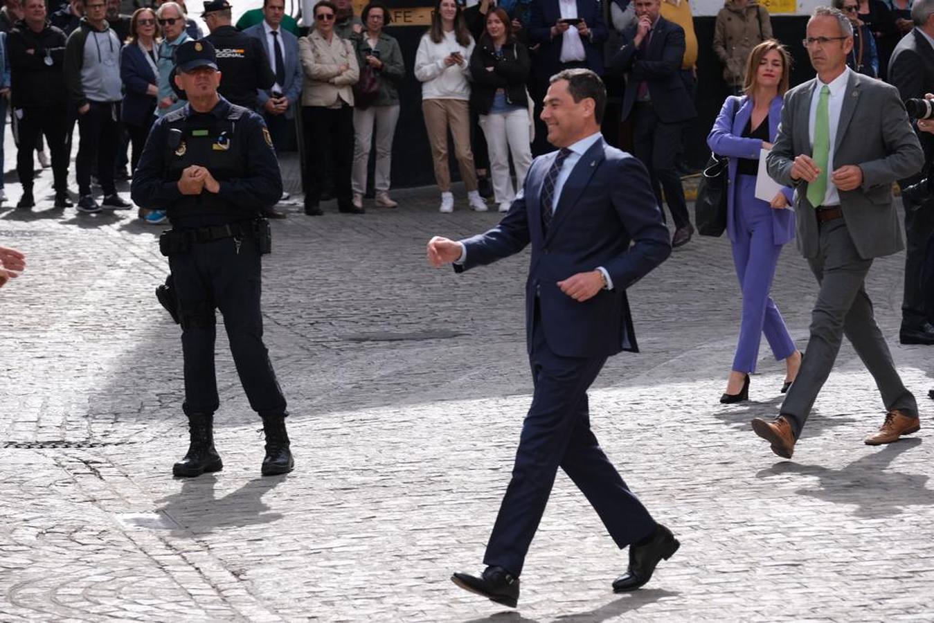 Fotos: la llegada de los Reyes de España para inaugurar el Congreso en Cádiz