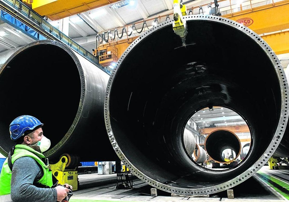 Construcción de los tubos que soportan el aerogenerador