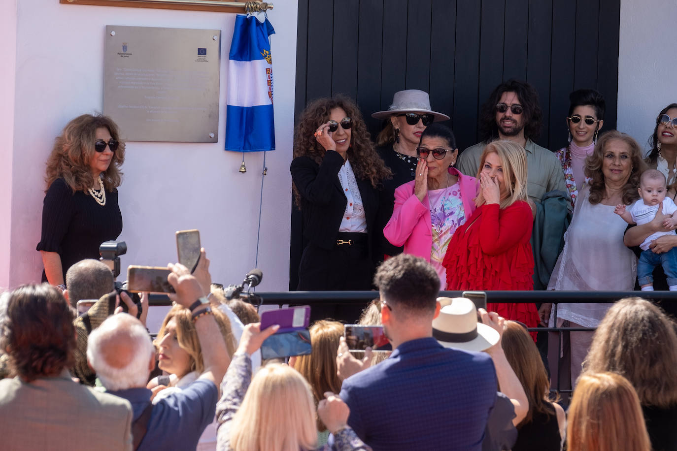 Fotos: La familia Flores inaugura el centro cultural en recuerdo de su madre Lola, &#039;La Faraona&#039;