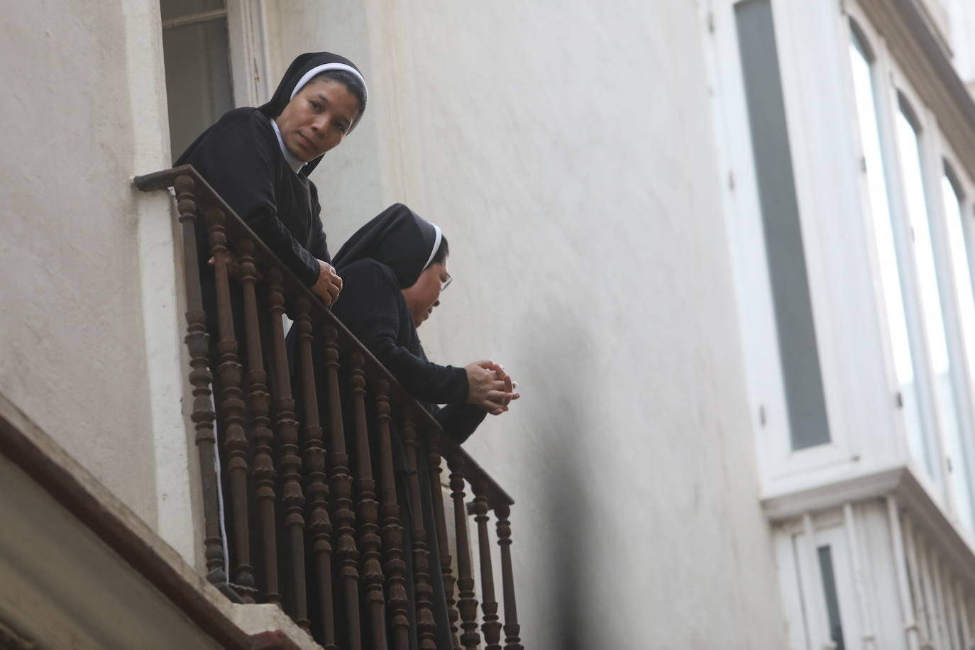 Fotos: Dolores de Servitas protagoniza la primera jornada de la Semana Santa en Cádiz