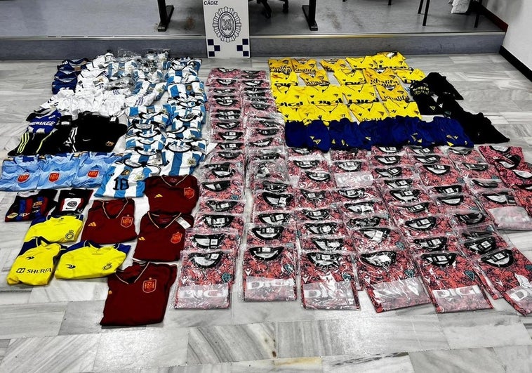 La Policía Local incauta casi 200 prendas falsificadas del Cádiz CF