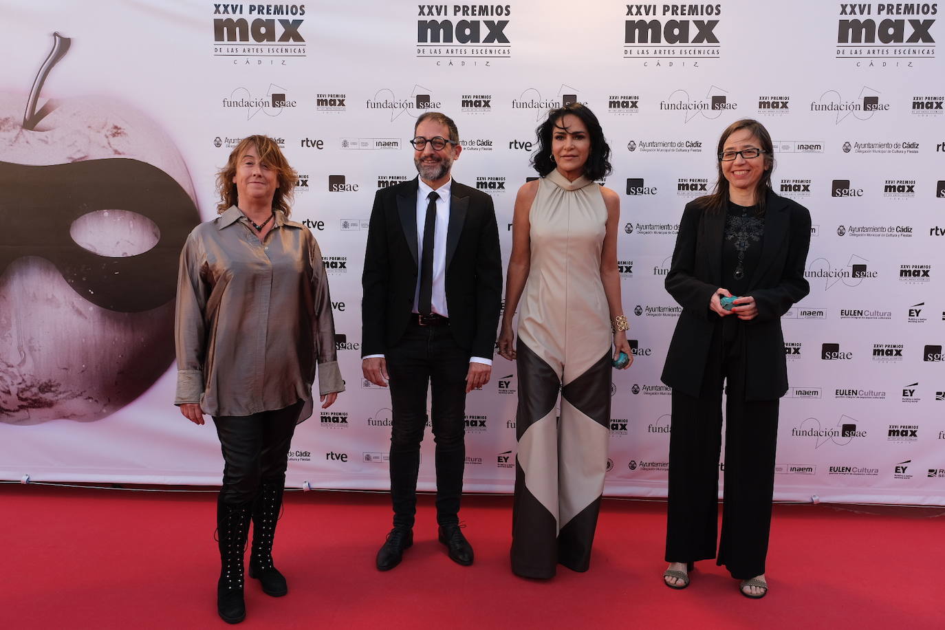 Fotos: La alfombra roja del Gran Teatro Falla