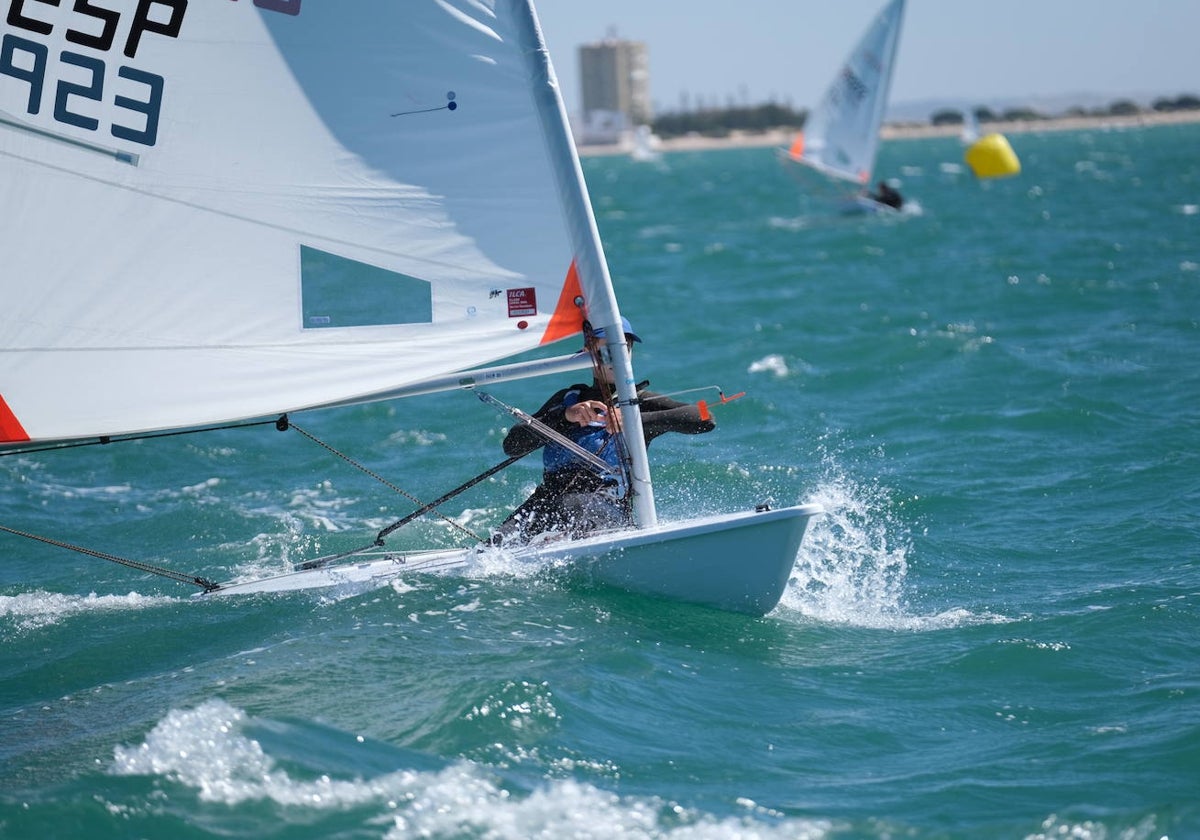 Competición de vela en Cádiz.