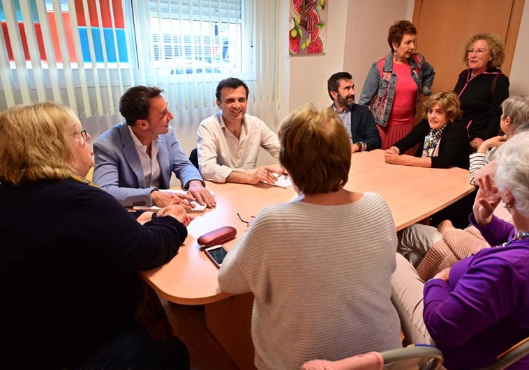 Bruno García se compromete con Puente Bahía a la presencia permanente de la Policía de Barrio