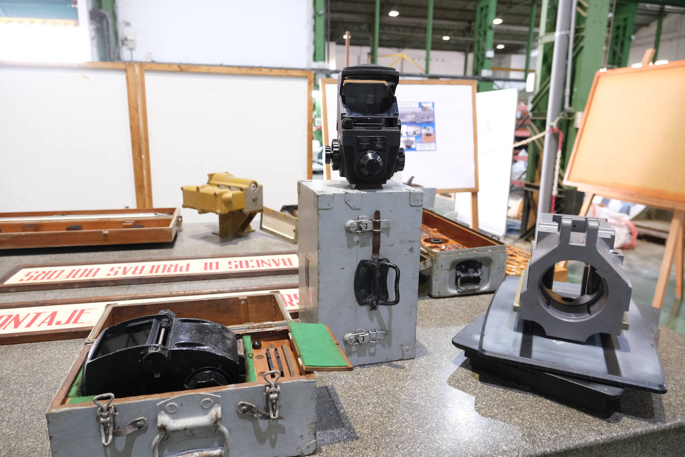 Fotos: Objetos recuperados por los trabajadores de la antigua Bazán de San Fernando