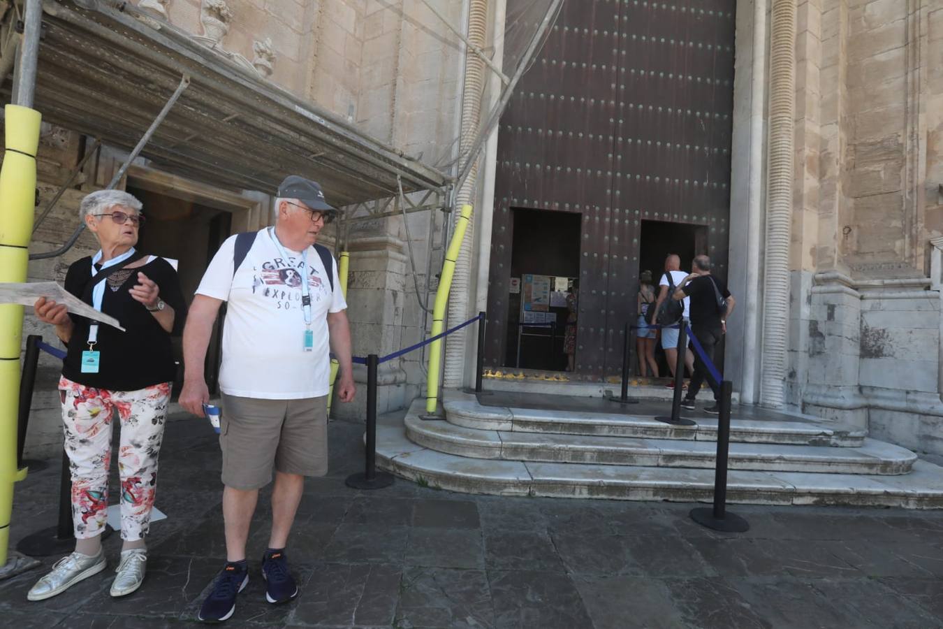 Fotos: Cinco cruceros y más de 9.000 pasajeros en una gran jornada en el Puerto de Cádiz