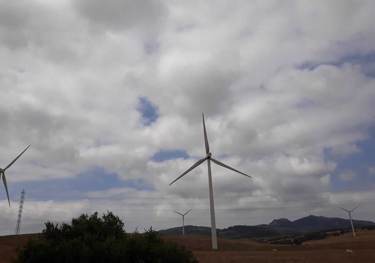 Previstos avisos amarillos este miércoles por viento y oleaje en la provincia