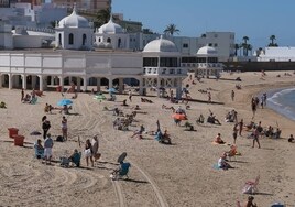 Las 37 banderas azules de las playas de Cádiz: La Caleta recupera en 2023 la que perdió el año pasado