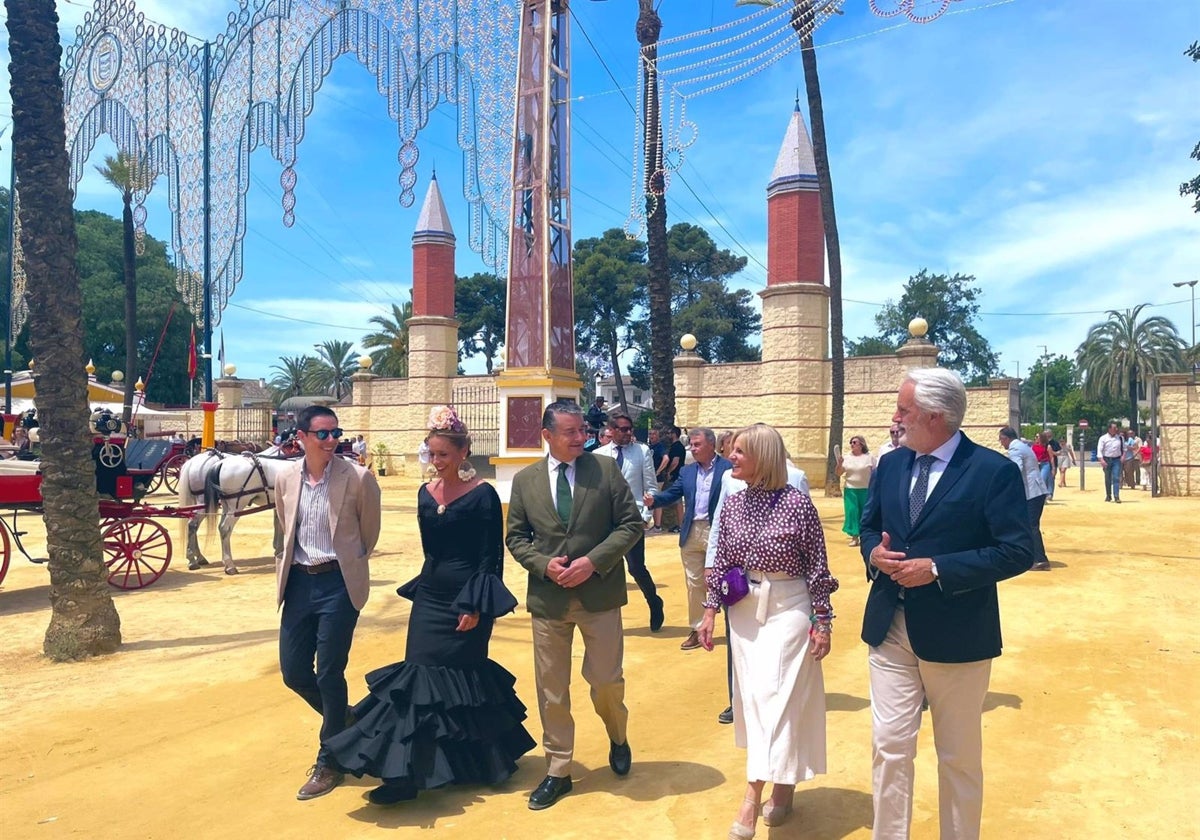 Antonio Sanz con García Pelayo en la Feria de Jerez.