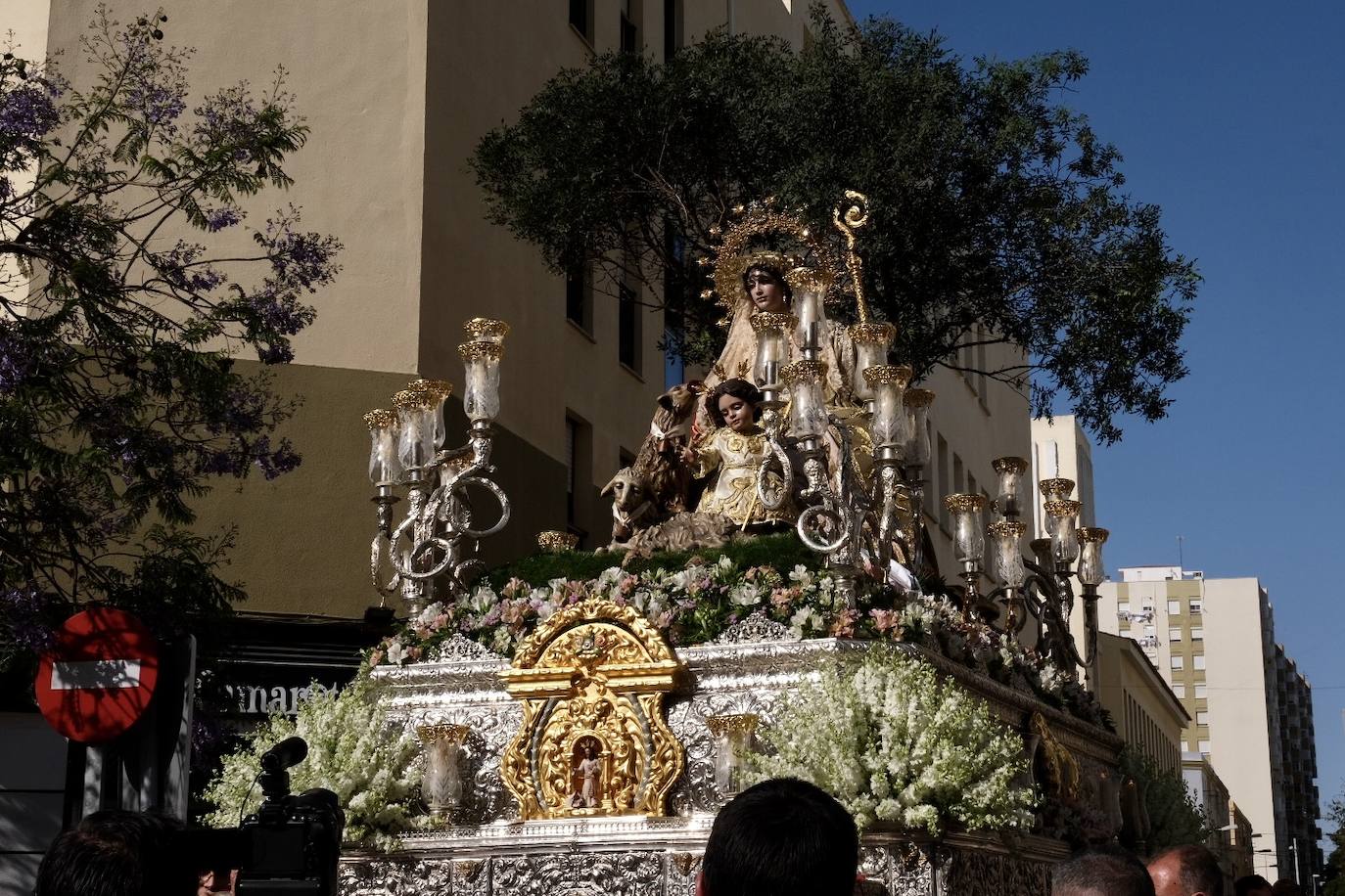 Fotos: Procesión de la hermandad de la Madre del Buen Pastor