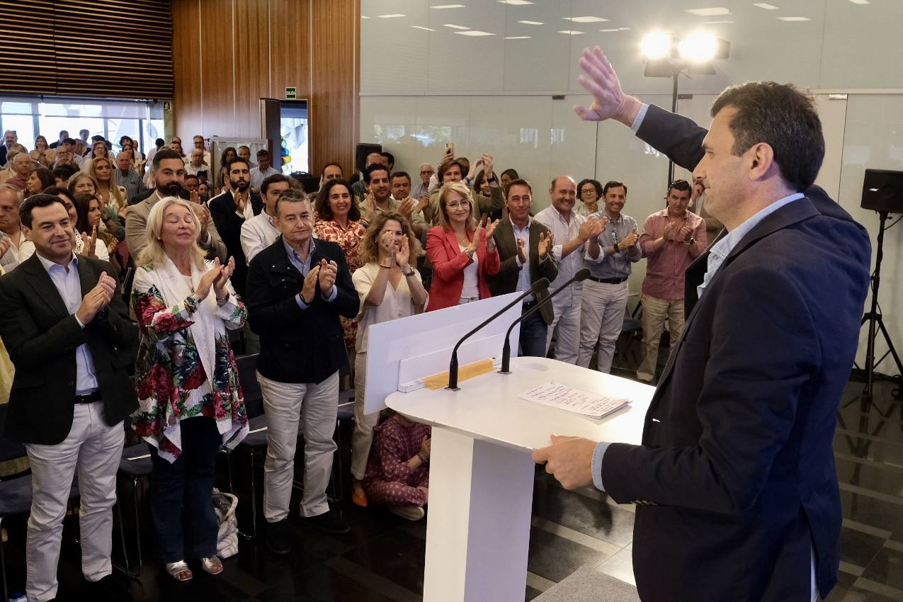 Fotos: las imágenes de la visita de Juanma Moreno a Cádiz par apoyar a Bruno