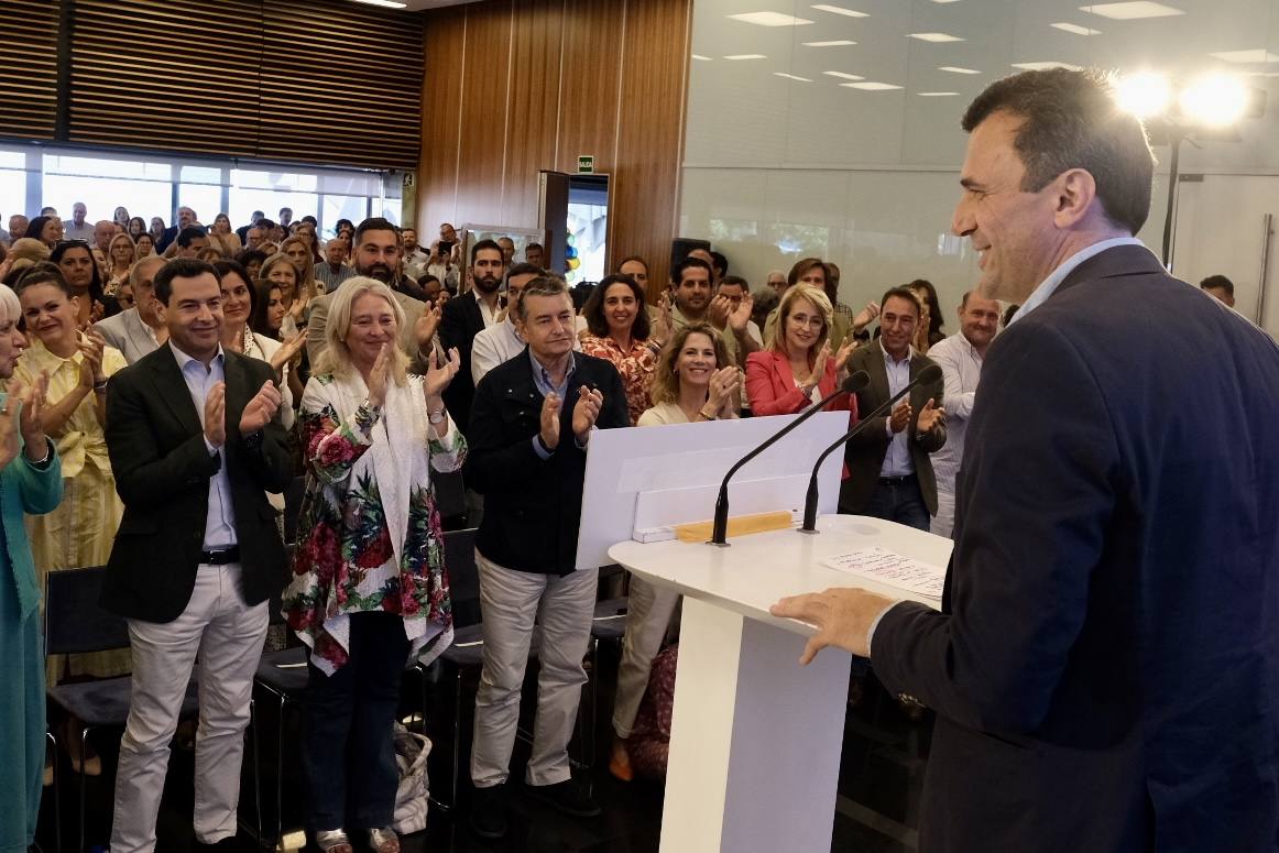 Fotos: las imágenes de la visita de Juanma Moreno a Cádiz par apoyar a Bruno