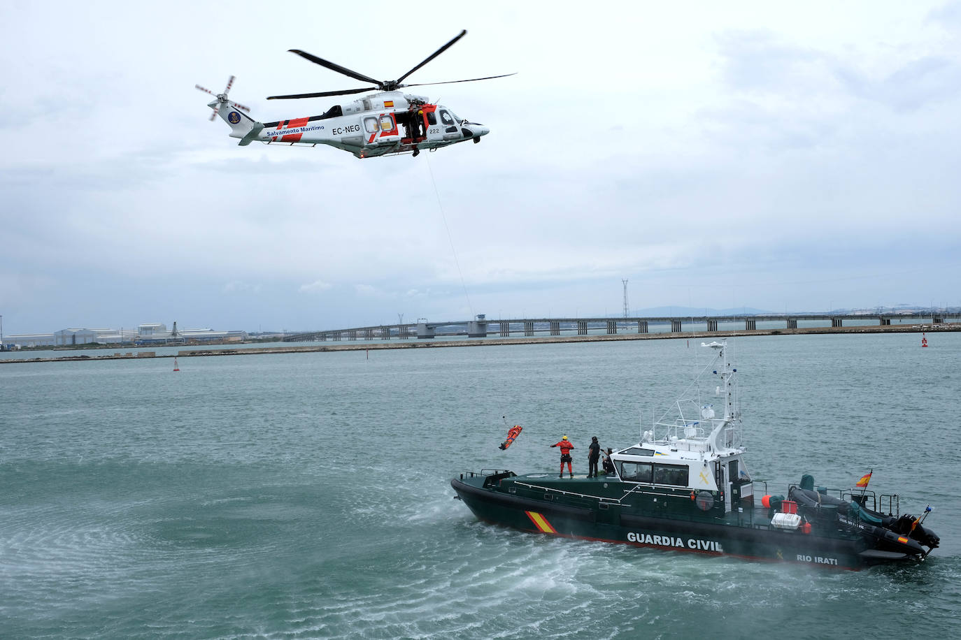 Fotos: Así ha sido la exhibición de medios de seguridad marítima de la Guardia Civil