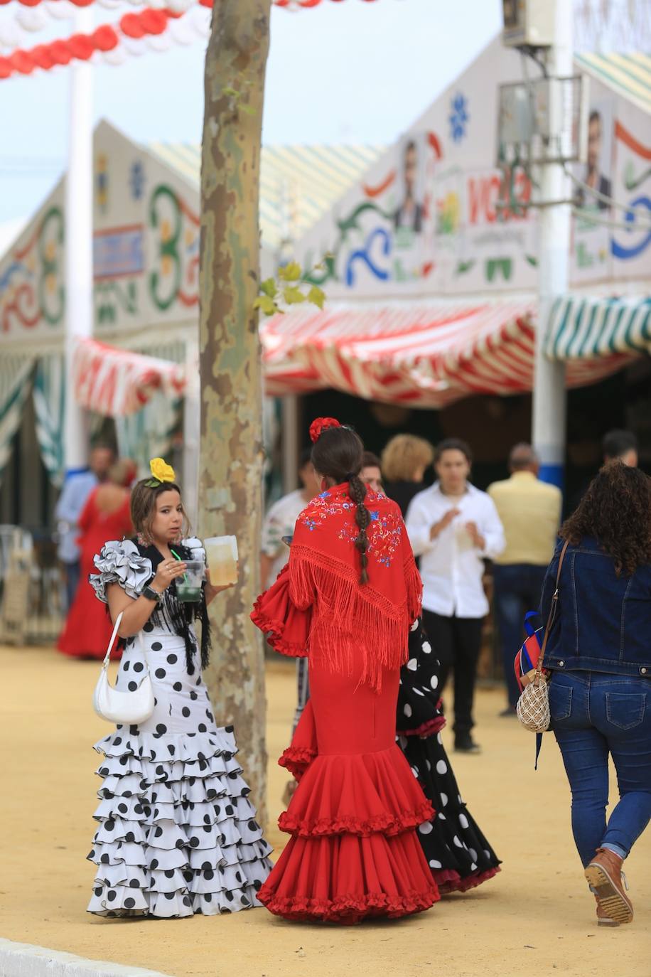 Fotos: El Puerto vive su primer día de Feria