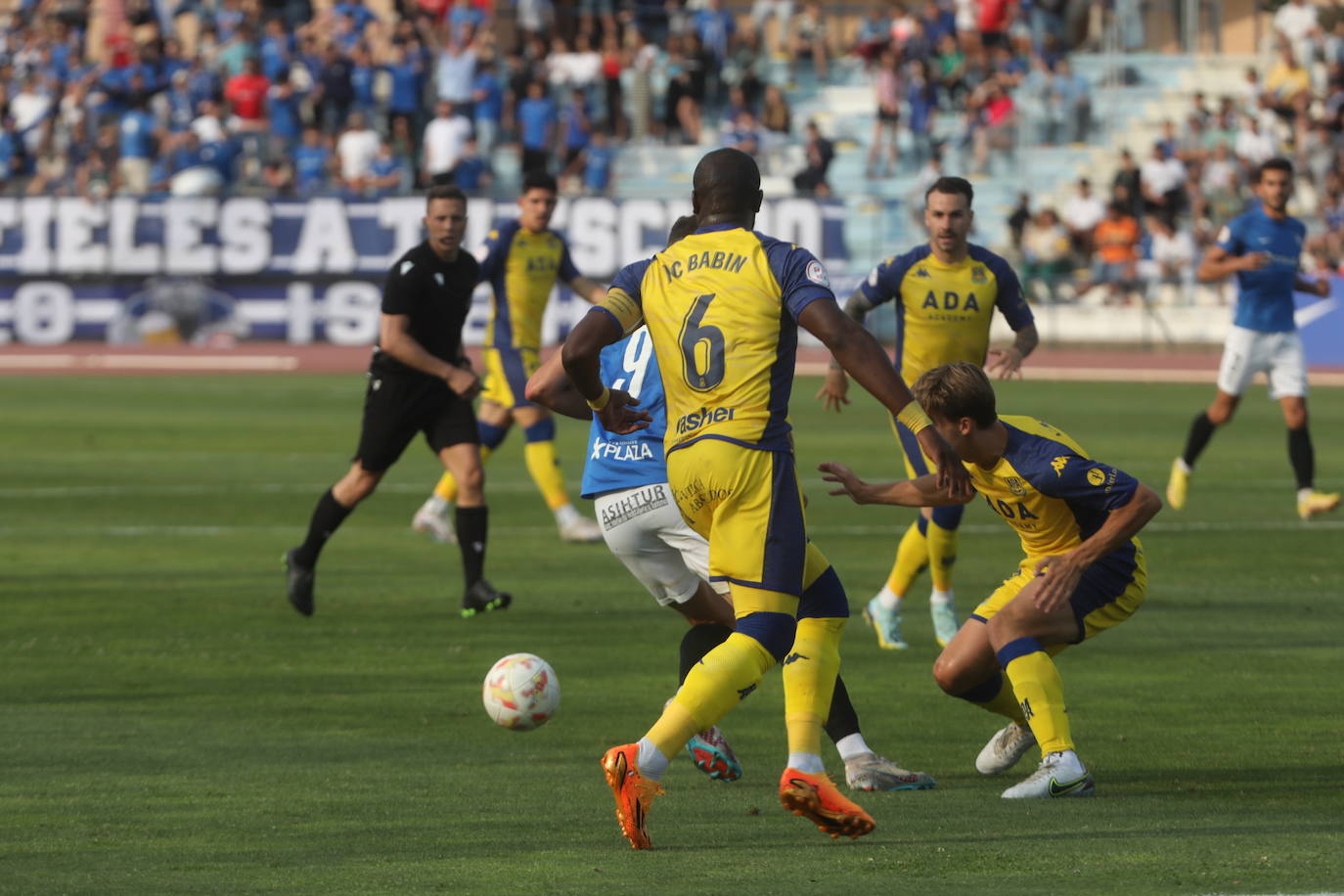 Fotos: San Fernando CD-Alcorcón en el estadio Bahía Sur