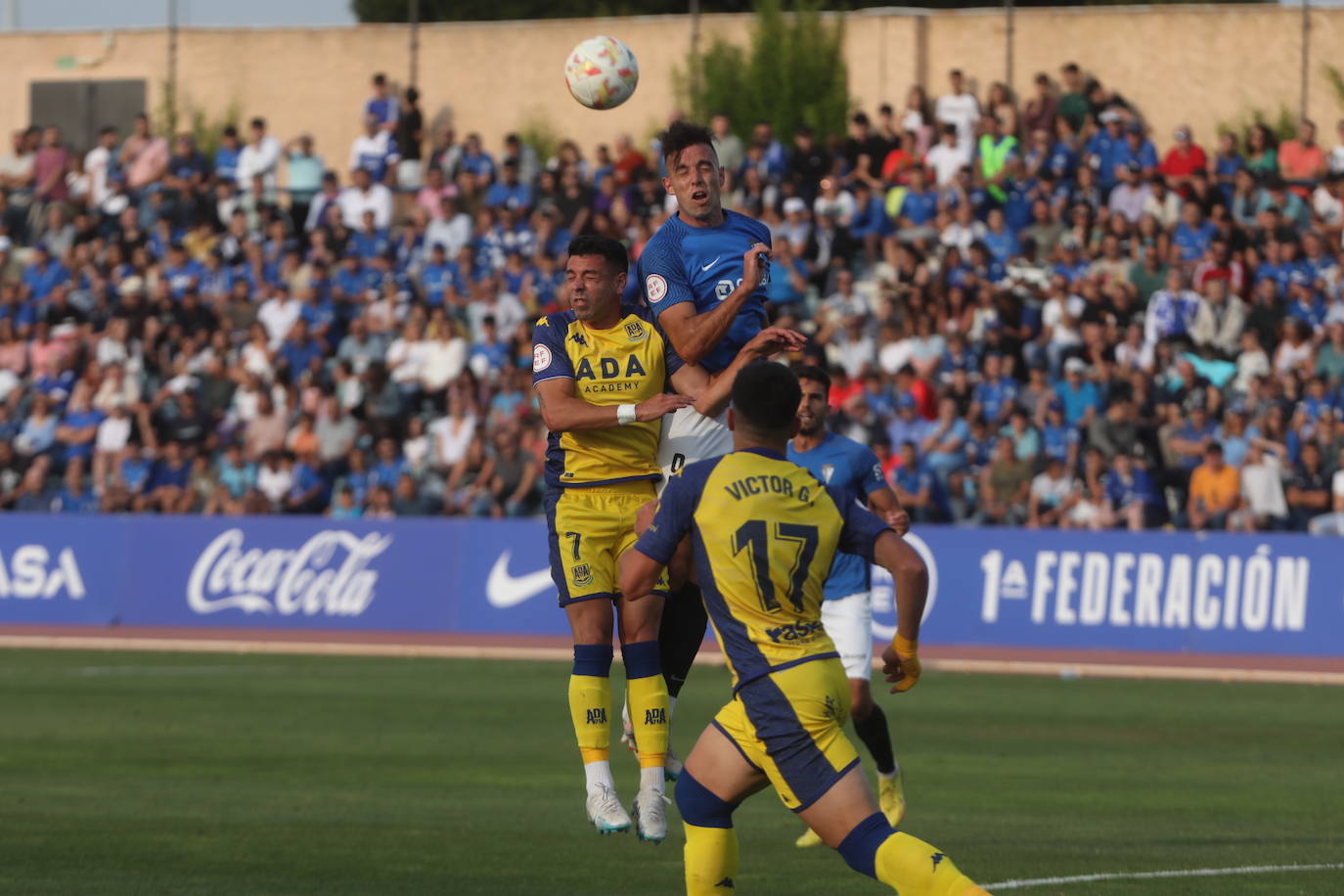 Fotos: San Fernando CD-Alcorcón en el estadio Bahía Sur