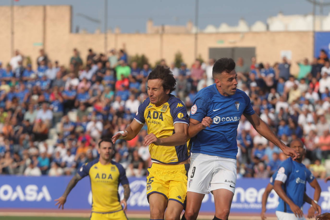Fotos: San Fernando CD-Alcorcón en el estadio Bahía Sur