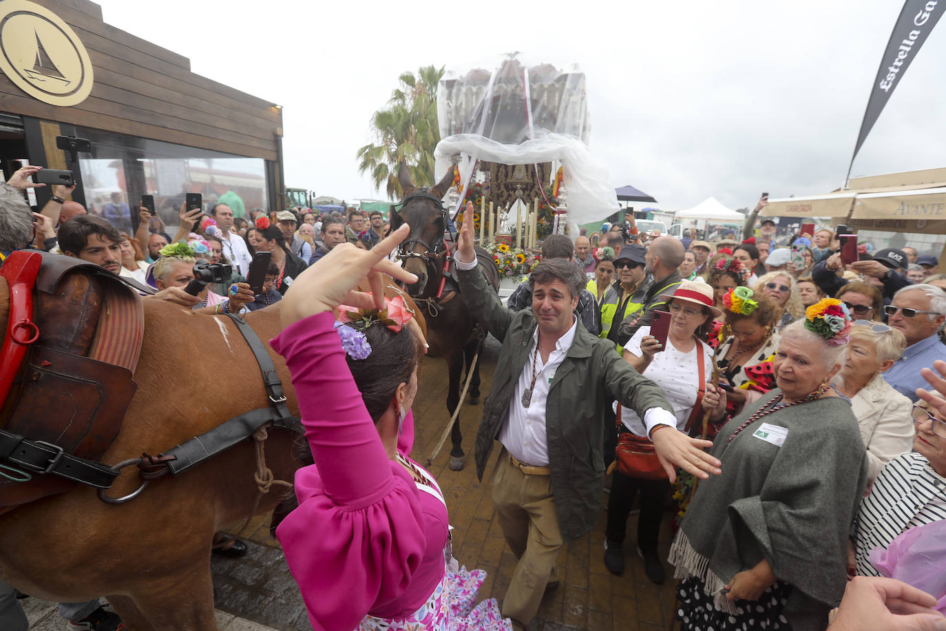 Fotos: Cádiz comienza la peregrinación a la aldea de El Rocío
