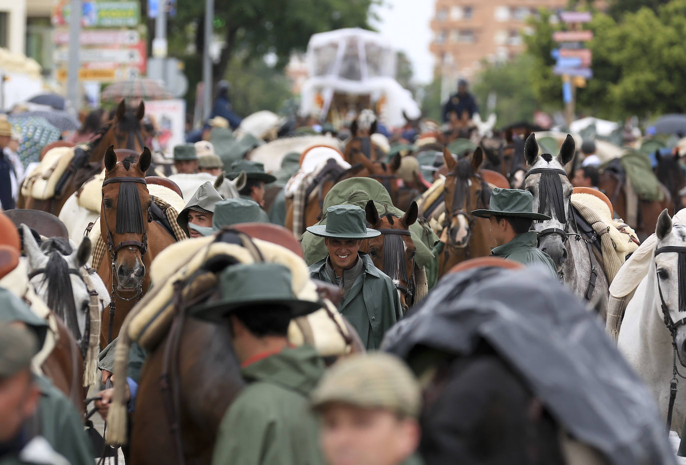 Fotos: Cádiz comienza la peregrinación a la aldea de El Rocío