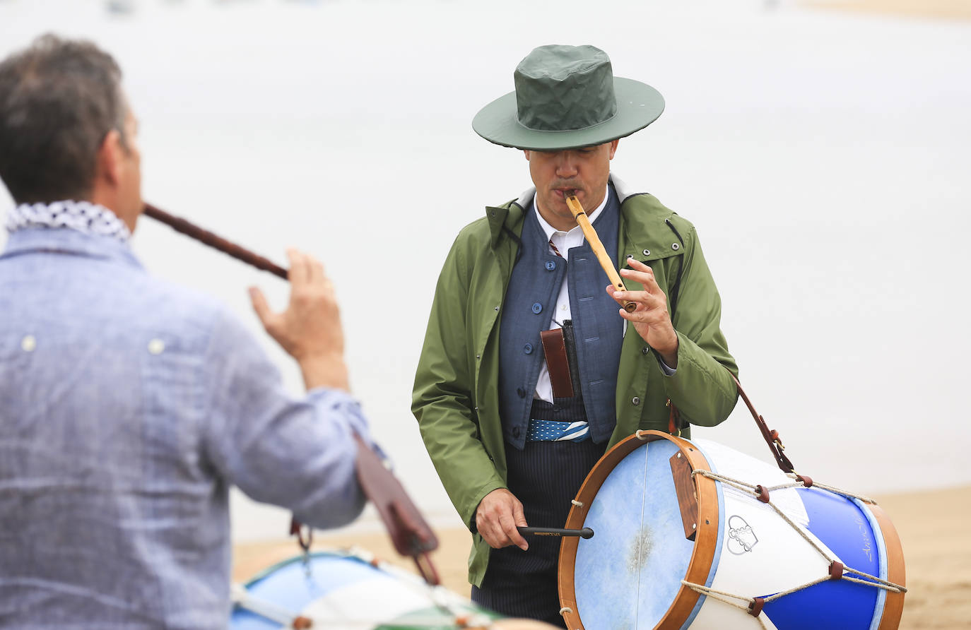 Fotos: Cádiz comienza la peregrinación a la aldea de El Rocío