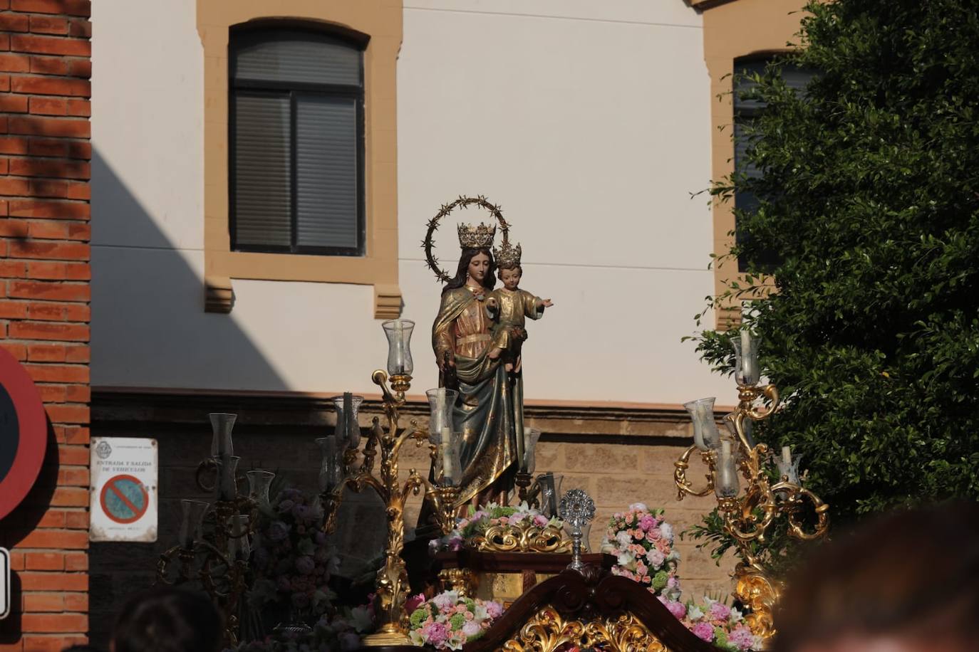 Fotos: Así ha sido la procesión de María Auxiliadora en Cádiz