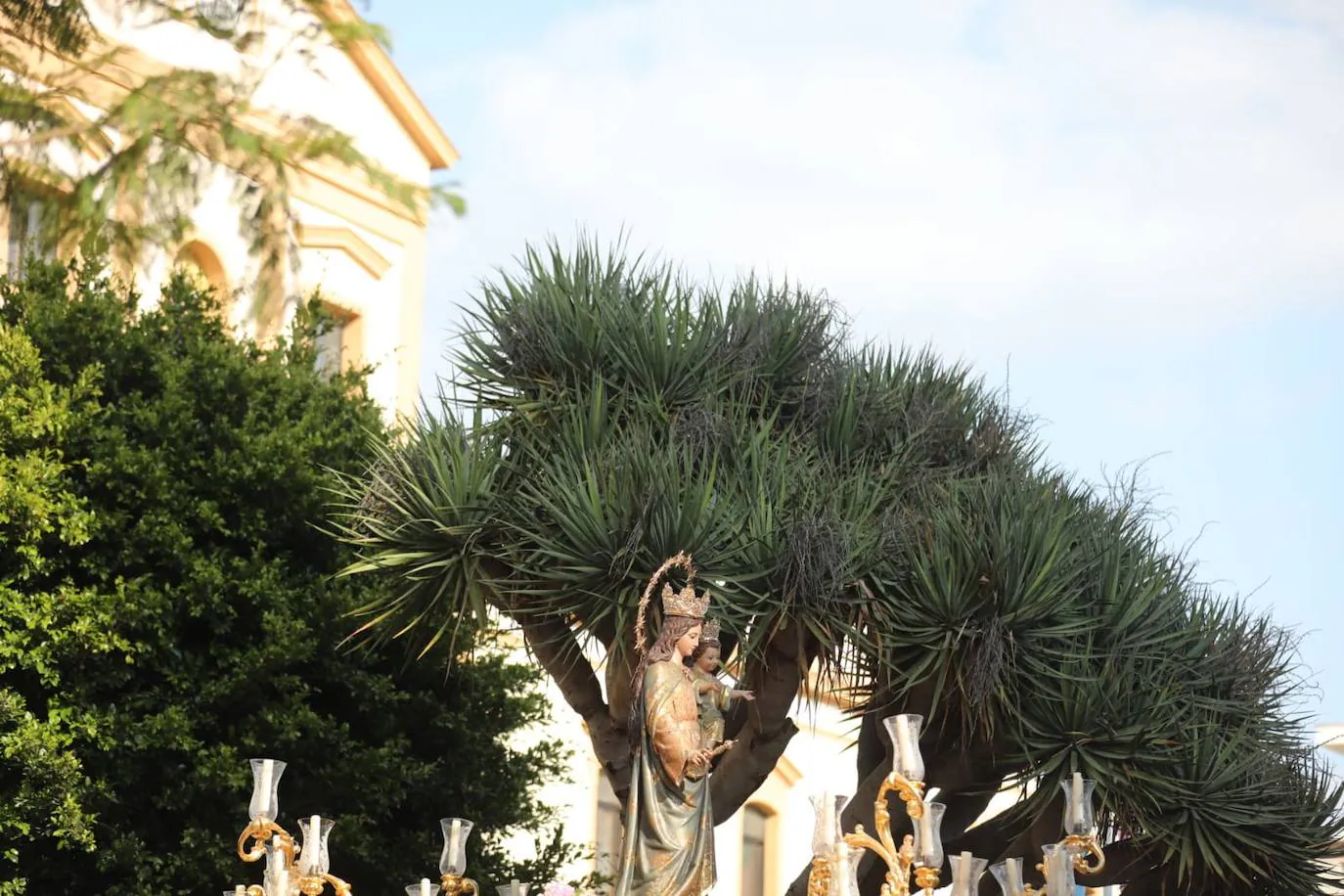 Fotos: Así ha sido la procesión de María Auxiliadora en Cádiz