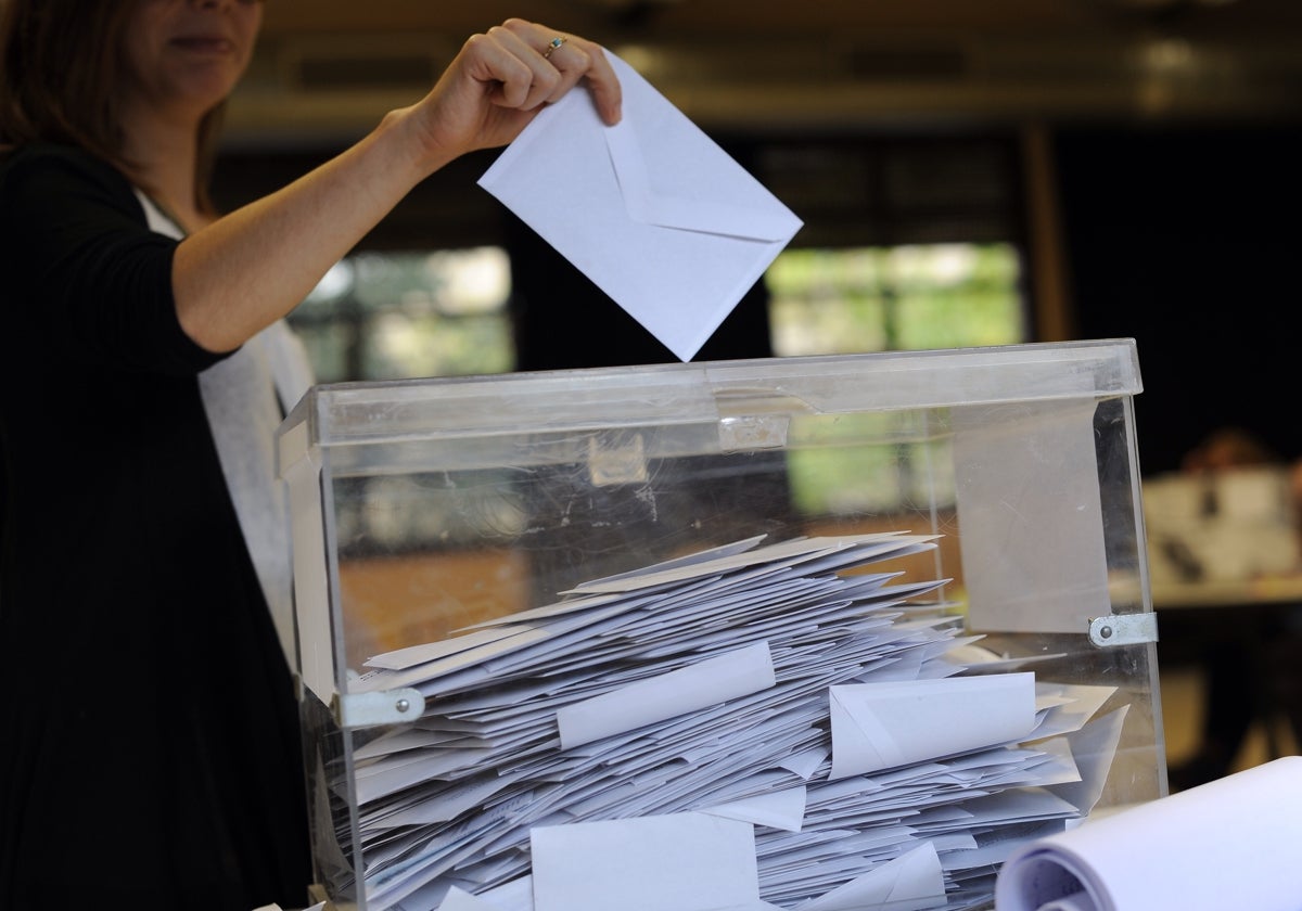 Los partidos cierran la campaña pidiendo los últimos votos.